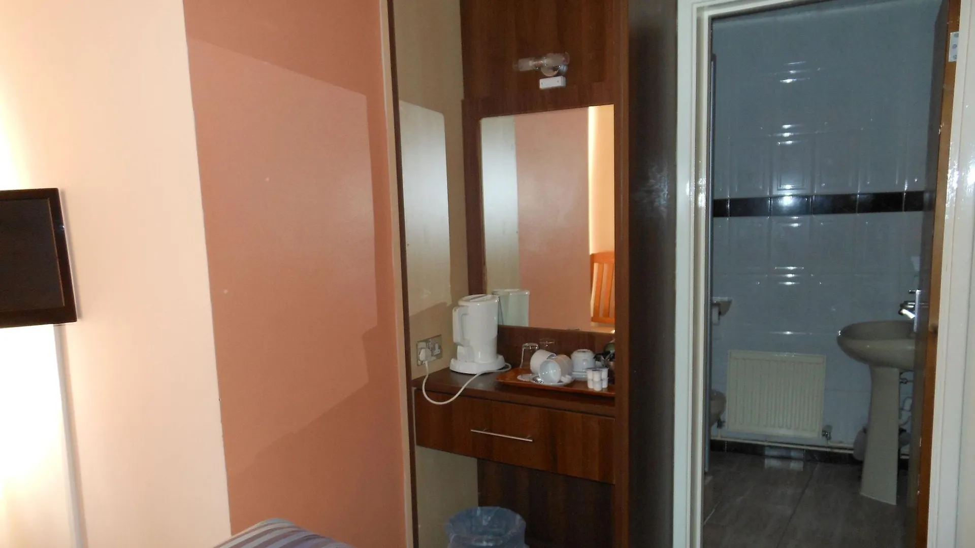The Gatwick White House Hotel Horley